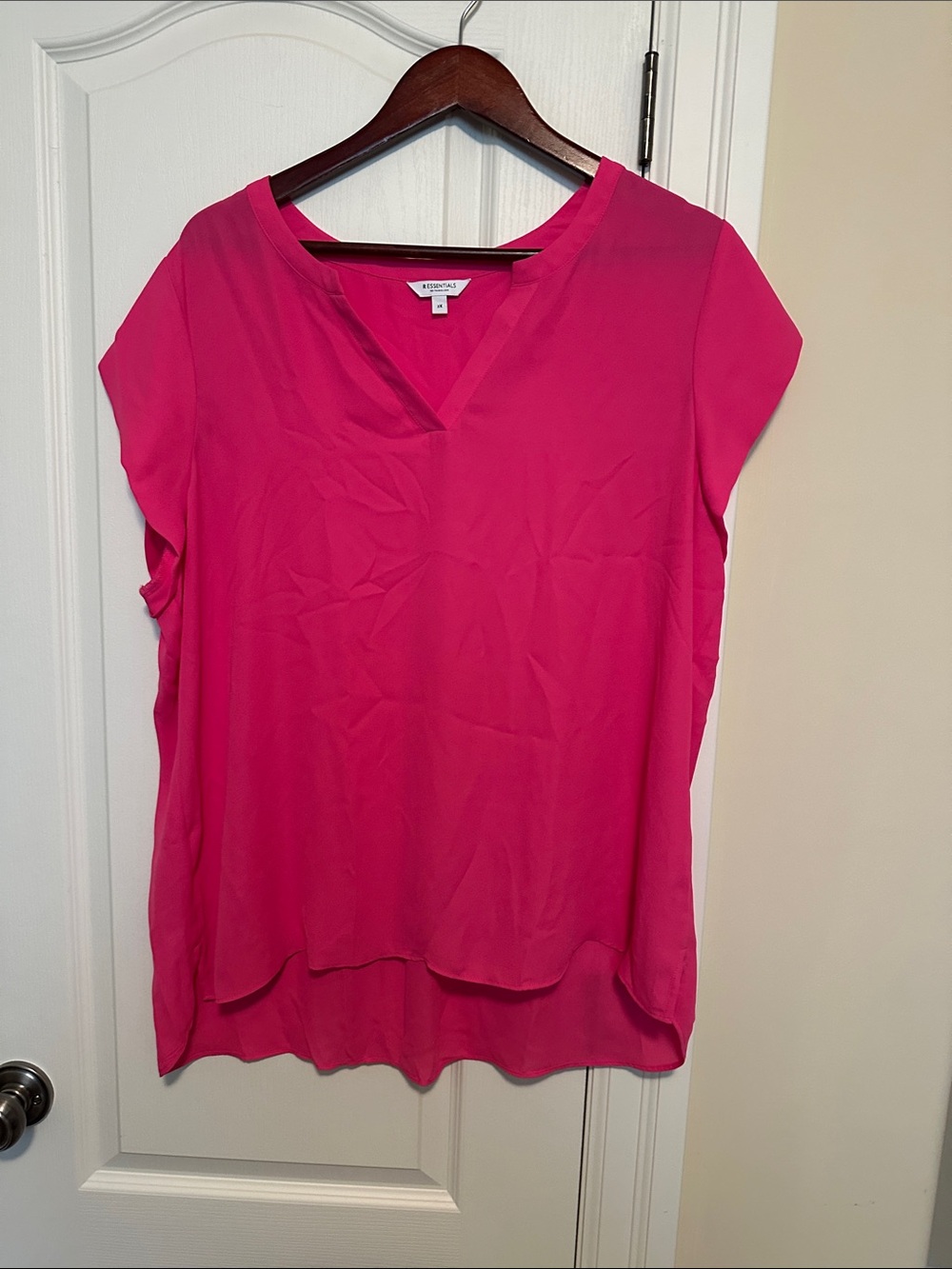Reitmans Hot Pink Short-Sleeve V-Neck Blouse